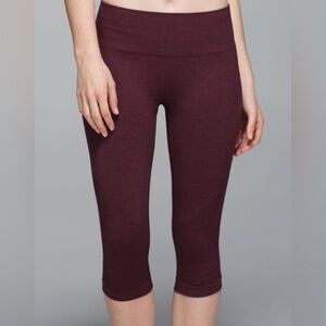 Lululemon In The Flow Crop II Heathered Bordeaux Drama Women Sz 2 Leggings